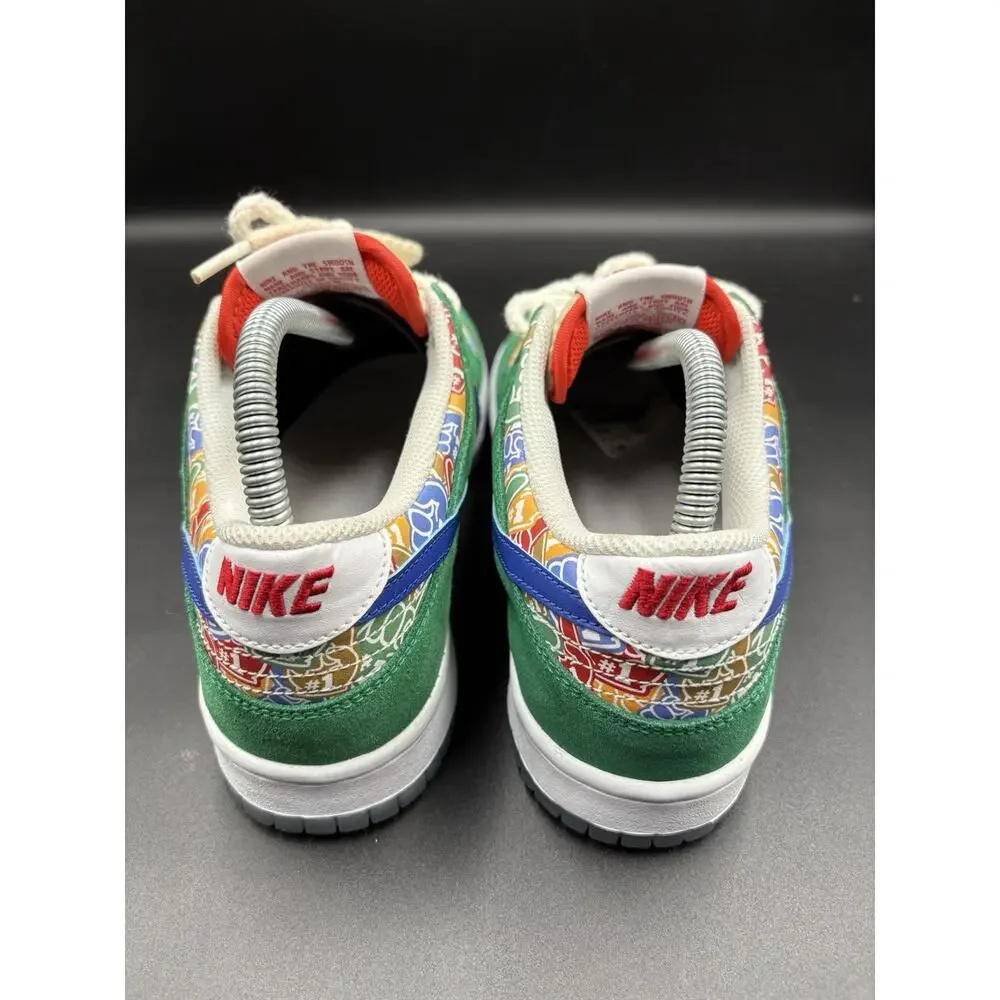 Nike Dunk Low “Foam Finger” Size 7 Pre-Owned Boys/Girls Kids Sneaker